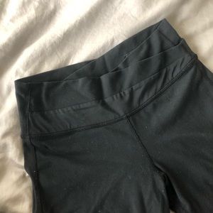 Lululemon cross cross top black pants